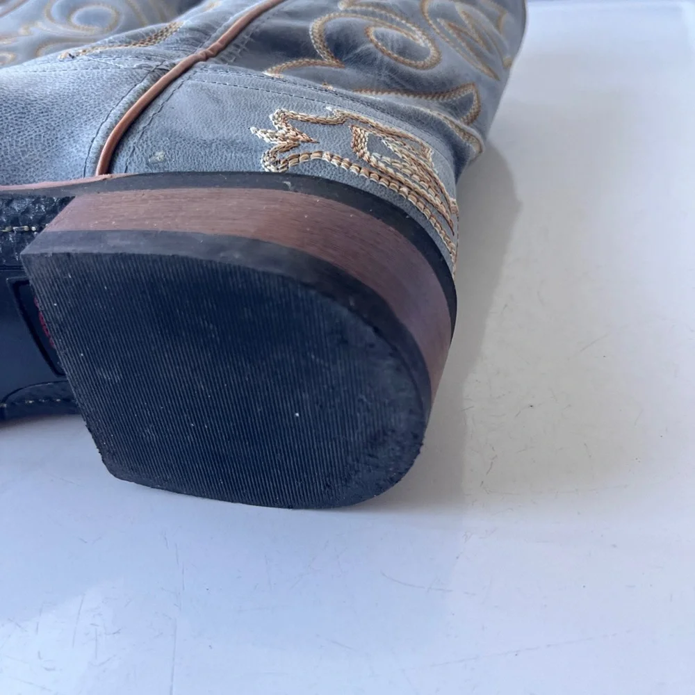 Laredo ladies Ella Blue Leather embroidered square Toe Boots 
▪️size 10 l - Picture 12 of 14